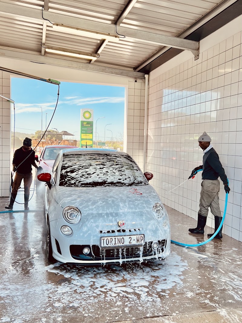 New Vintage Car wash - Photo 2